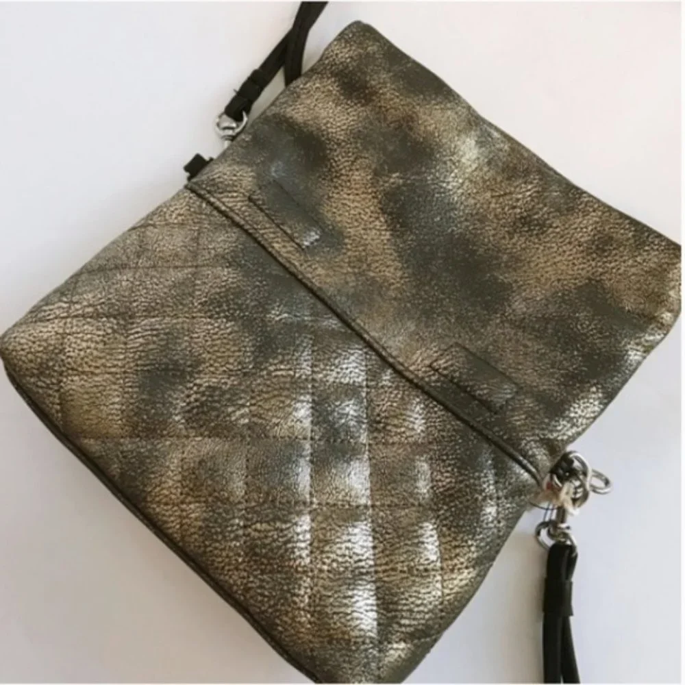 Mossimo Womens Faux Leather Quilted Gold Metallic Fold over Flap Crossbody bag - Picture 5 of 8